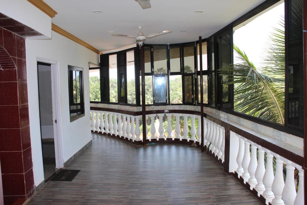קלנגוטה Hotel M R Manfred מראה חיצוני תמונה