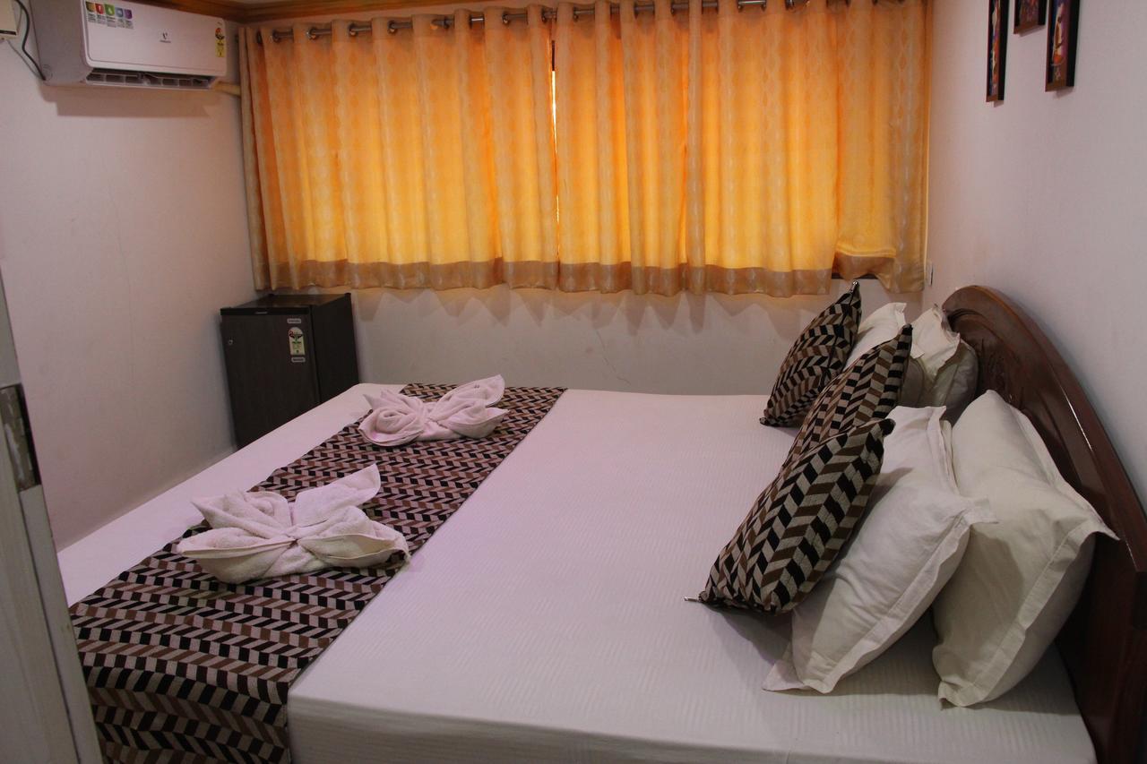 קלנגוטה Hotel M R Manfred מראה חיצוני תמונה